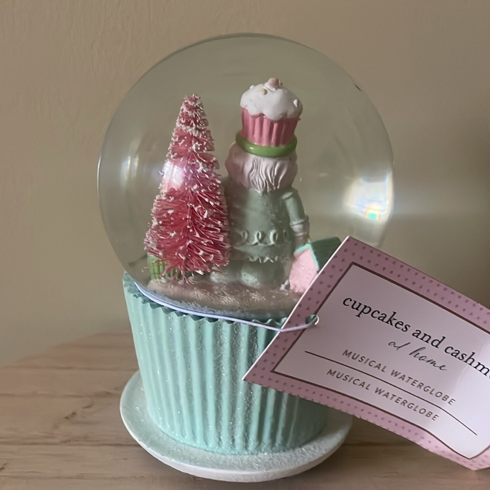 Pastel Snow Globe with Santa and Tree - Picture 2 of 3